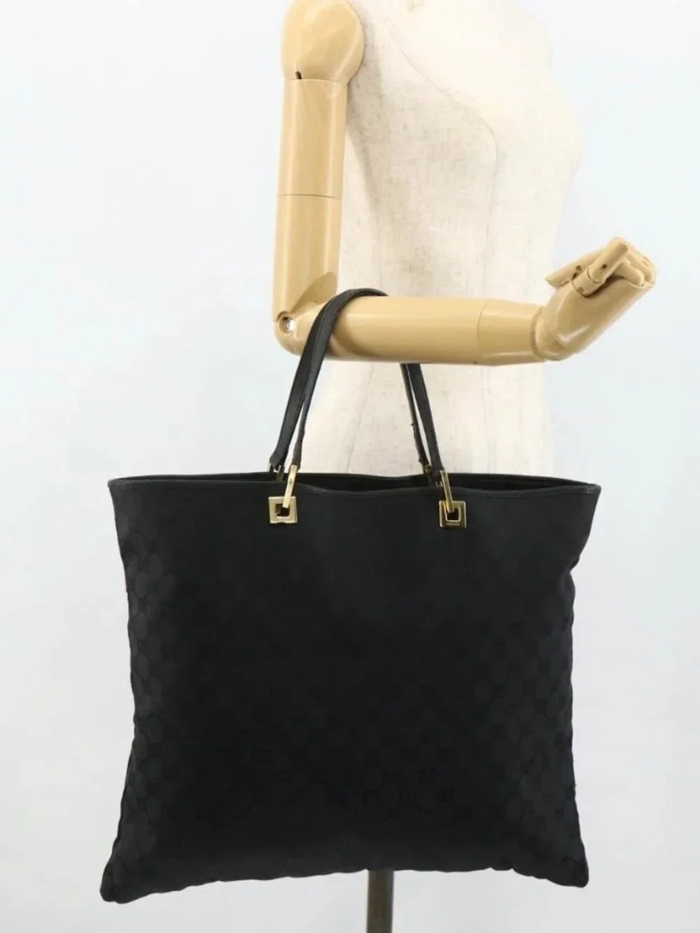 GUCCI GG Canvas Tote Bag Black Gold 002 1097 Auth ti3861